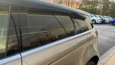 Land Rover Range Rover Evoque 2.0 D200 R-Dynamic SE 5dr Auto Diesel Hatchback